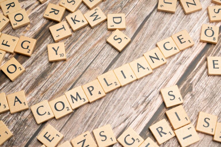 Scrabble letters die compliance vormen